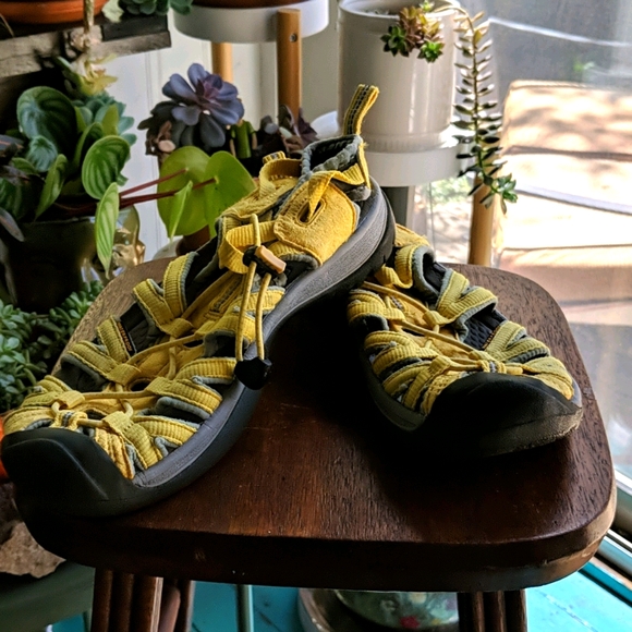 Keen Shoes - ❗️TAKING OFFERS❗️Waterproof Keens